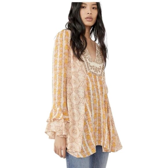 Free People breezy light weight blouse. Beautiful hippy vibes! Large - Picture 7 of 7